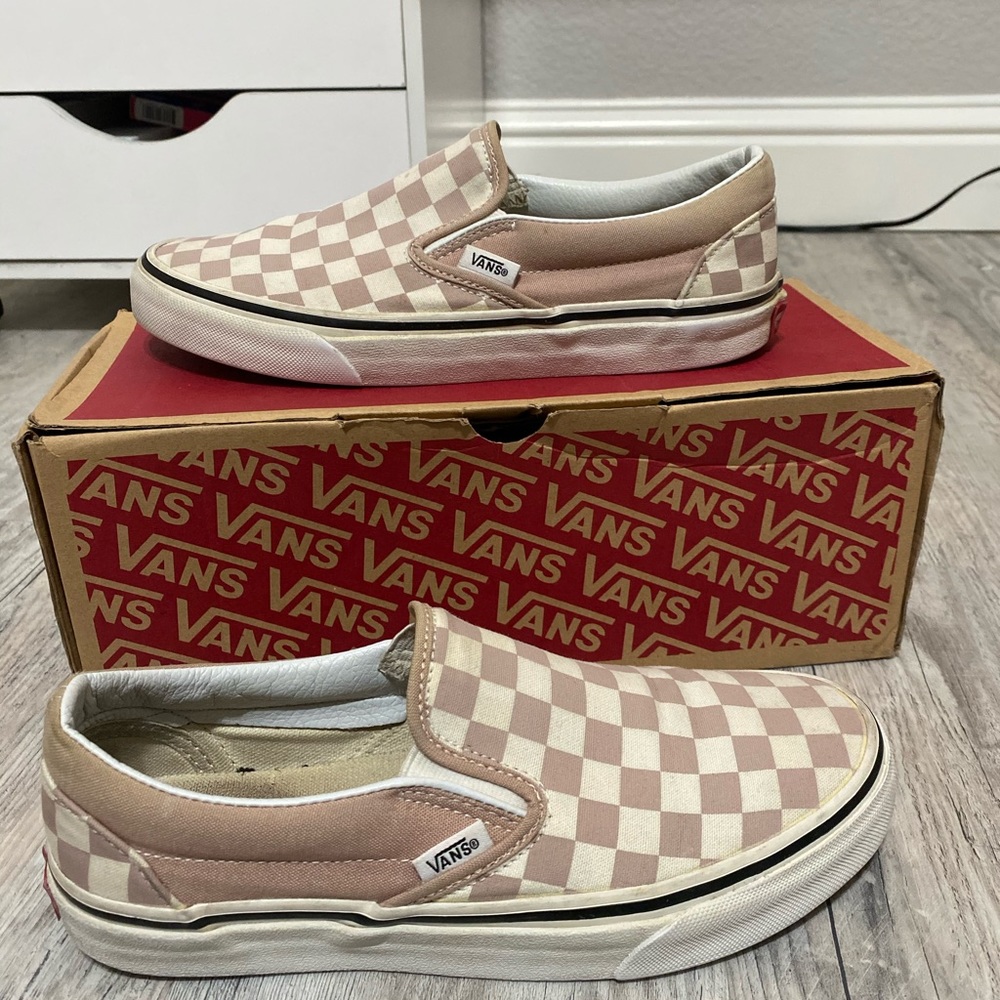 Mahogany Rose Checkered Classic Slip On Vans